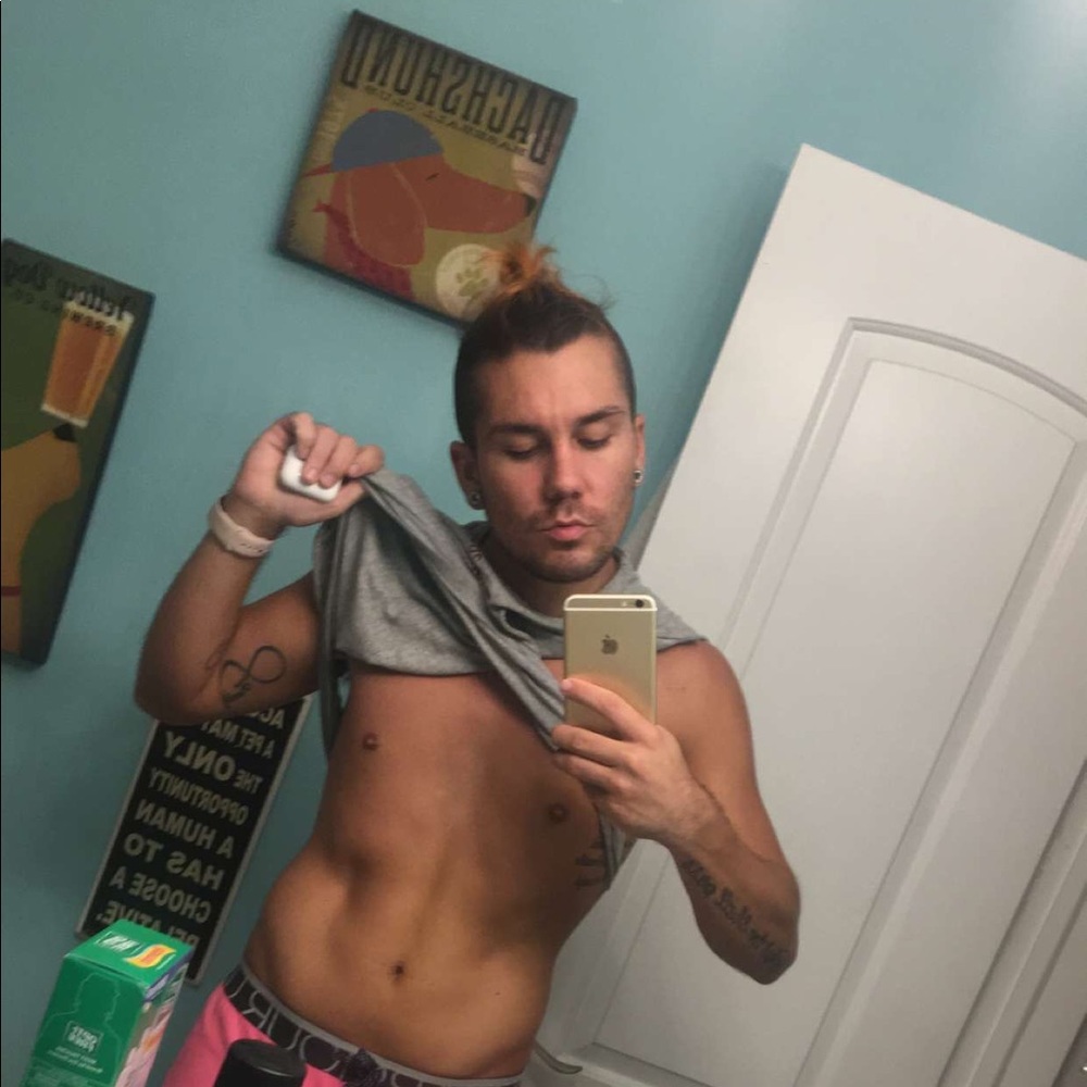 Meet your Posher, Leo